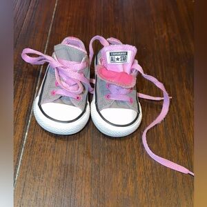 Converse All Star Girls Size 5 Shoes Pink Gray White; Pink Shoe Laces